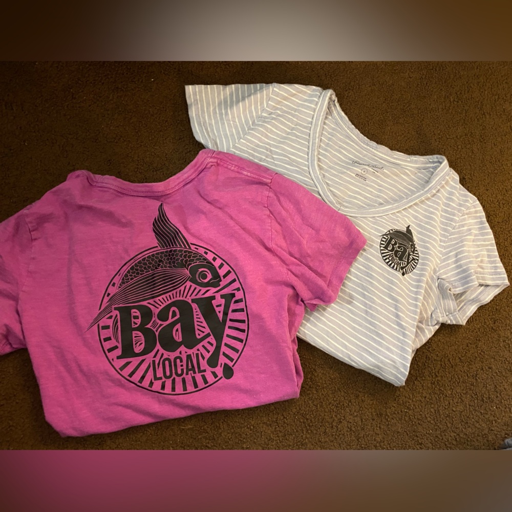 Universal Thread Small Bay Local Graphic T-Shirts